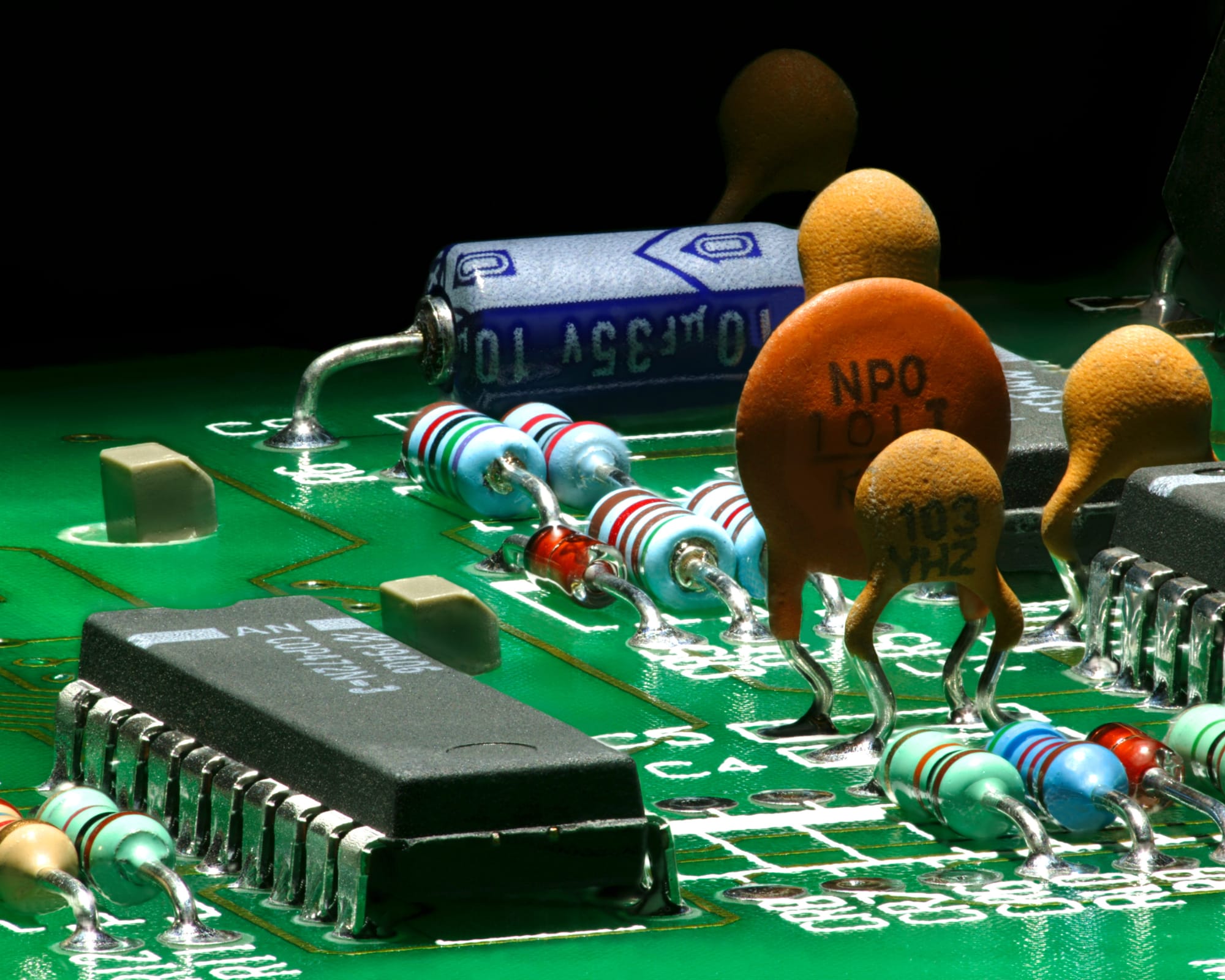 On-site electronics support and field engineering services